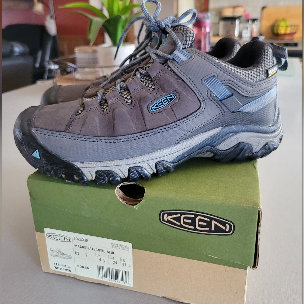 Keen hiking shoes